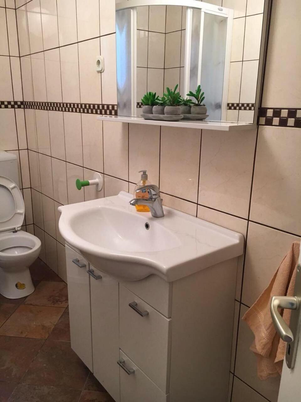 Apartment Toni Baška Voda Екстериор снимка